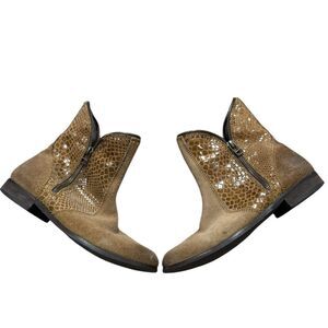 Vesta Tan Leather Ankle Boots